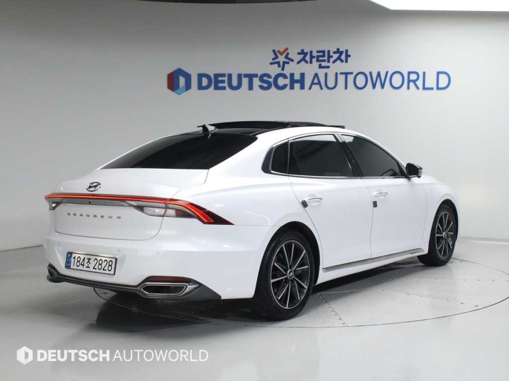 HYUNDAI Grandeur - Vista 2