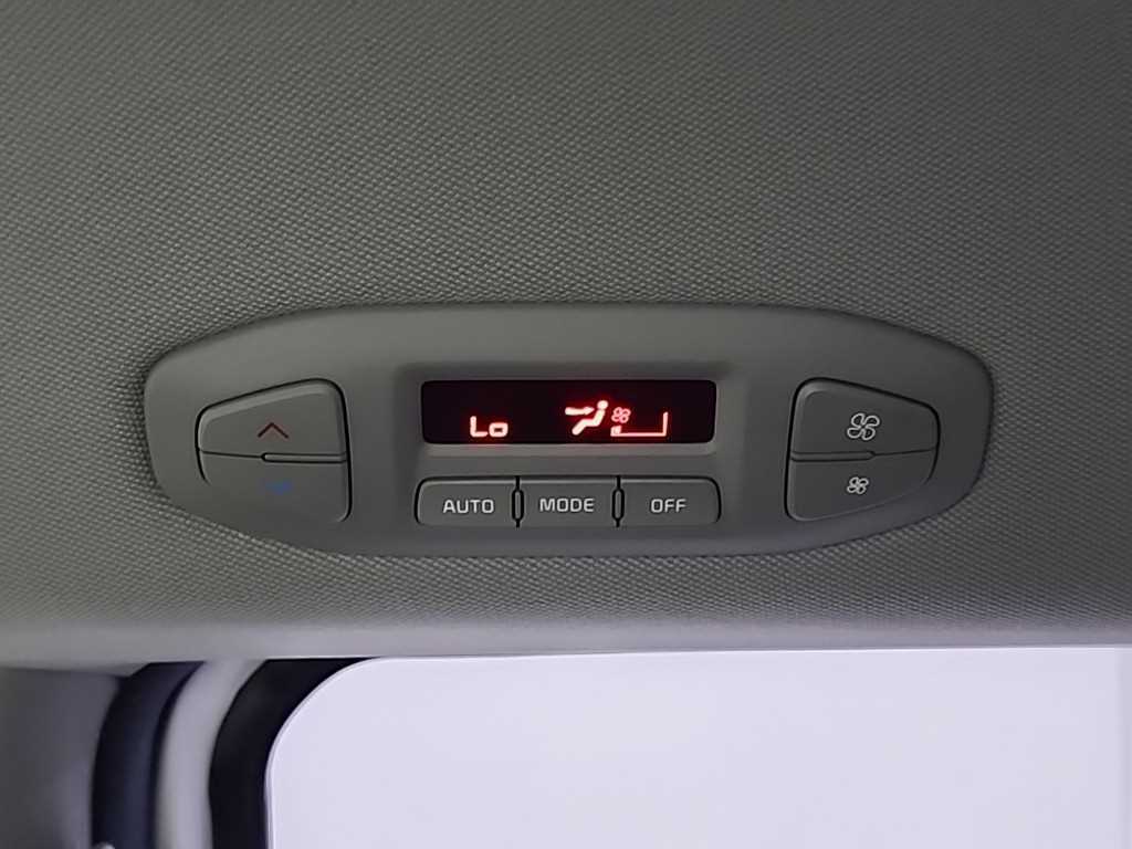KIA Carnival 2018 Blanco - Importación desde Corea - HF Imports Iquique - Foto 13