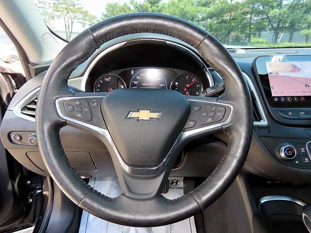 Chevrolet Malibu - Vista 8