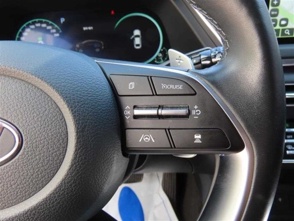 HYUNDAI Sonata - Vista 11