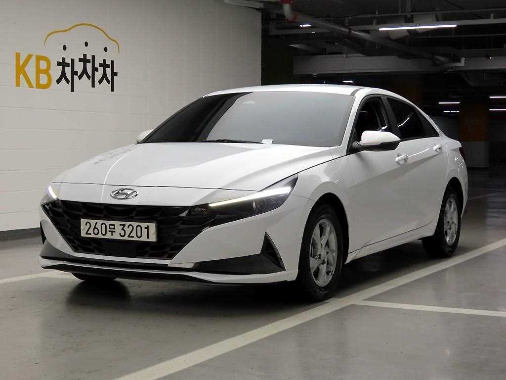 HYUNDAI Avante - Vista 2