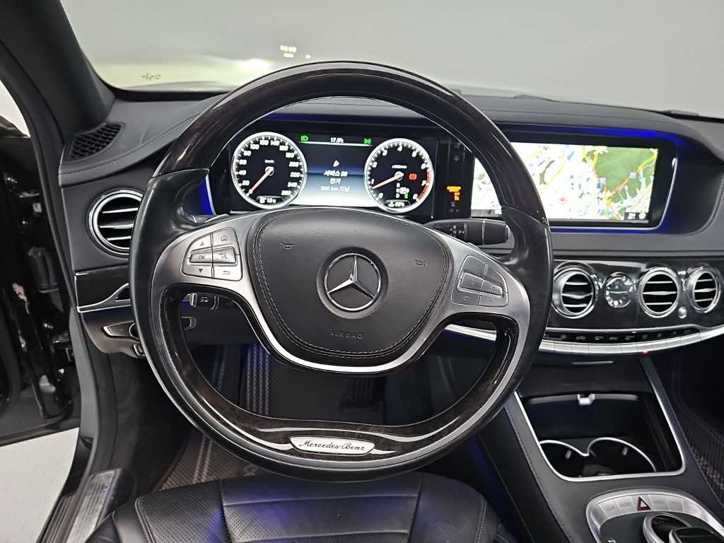 Mercedes Benz S Class - Vista 9