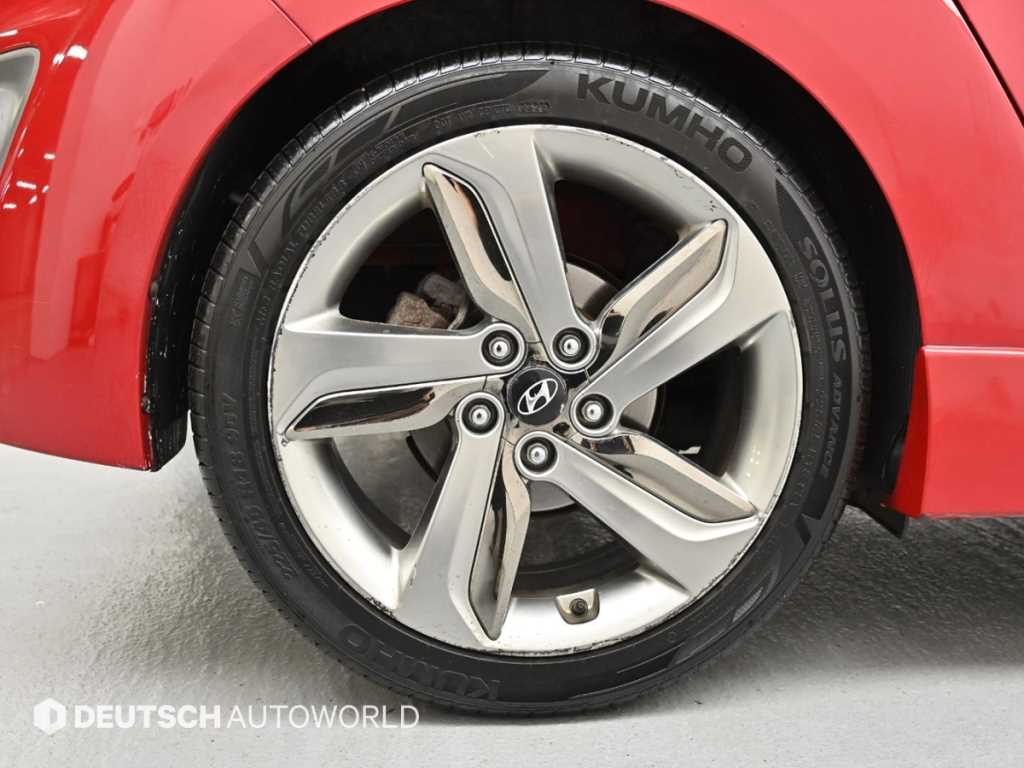 HYUNDAI Veloster - Vista 5