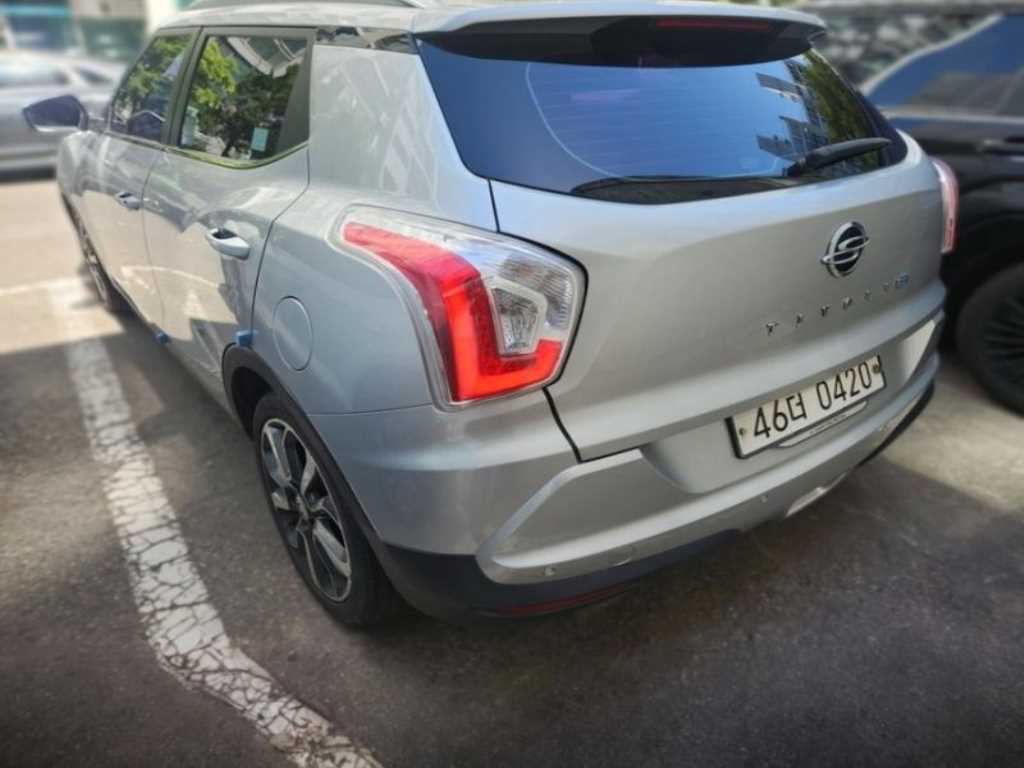 Ssangyong Tivoli - Vista 3