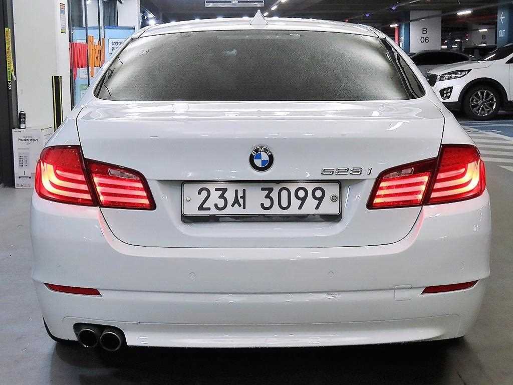 BMW 5 Series - Vista 5