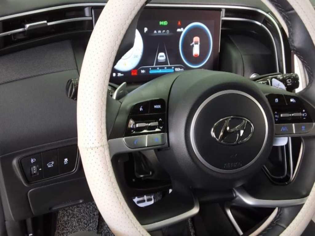 HYUNDAI Tucson - Vista 5