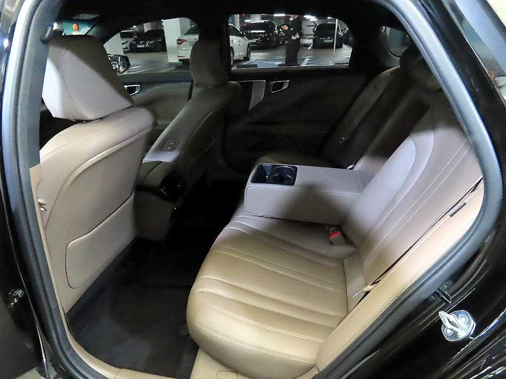 KIA K8 - Vista 7
