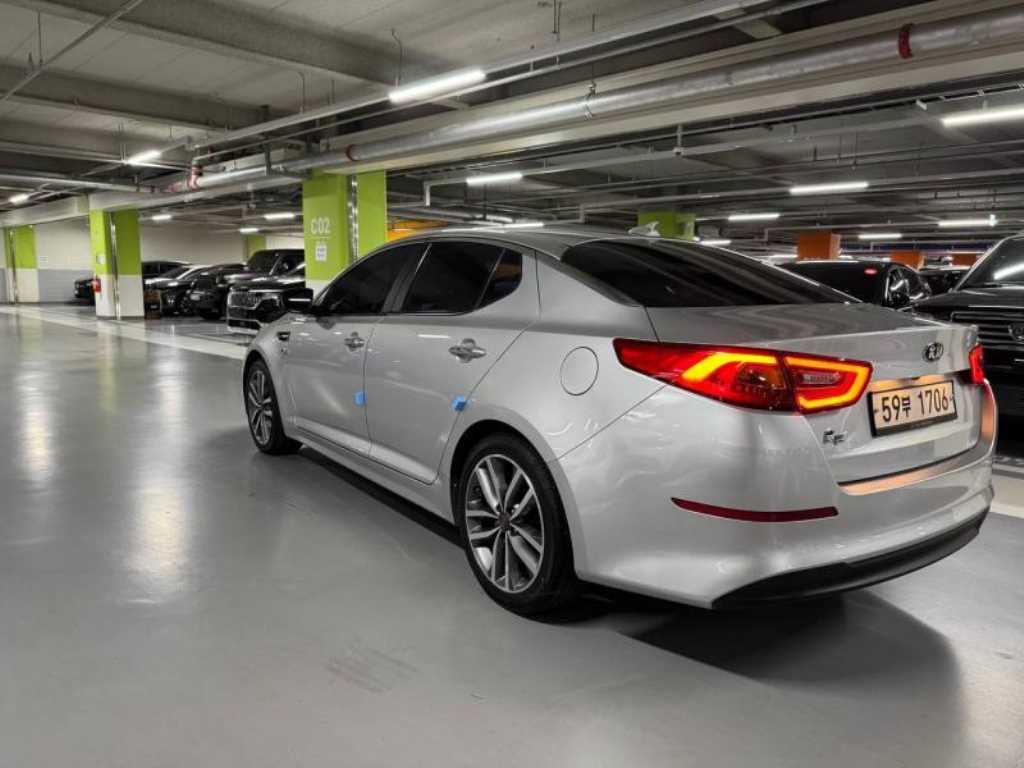 KIA K5 - Vista 4