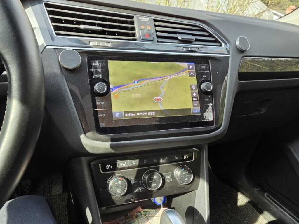 Volkswagen Tiguan - Vista 8