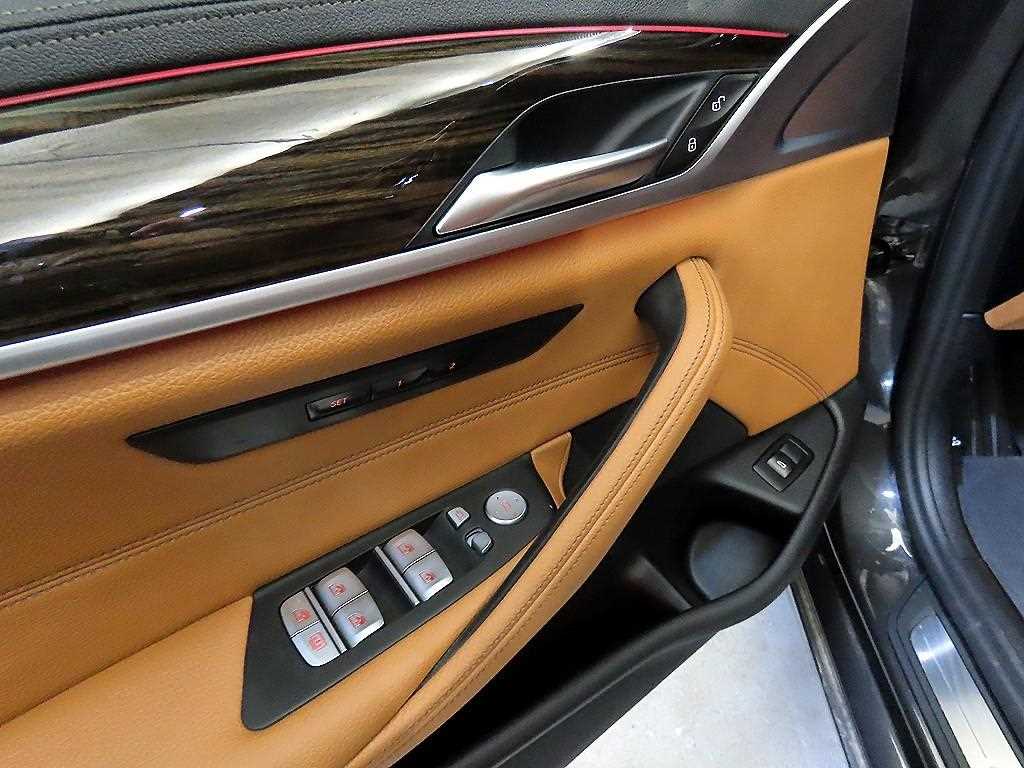 BMW 5 Series 2023 Gris - Importación desde Corea - HF Imports Iquique - Foto 13