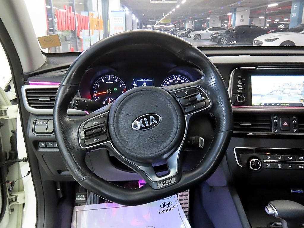 KIA K5 - Vista 8