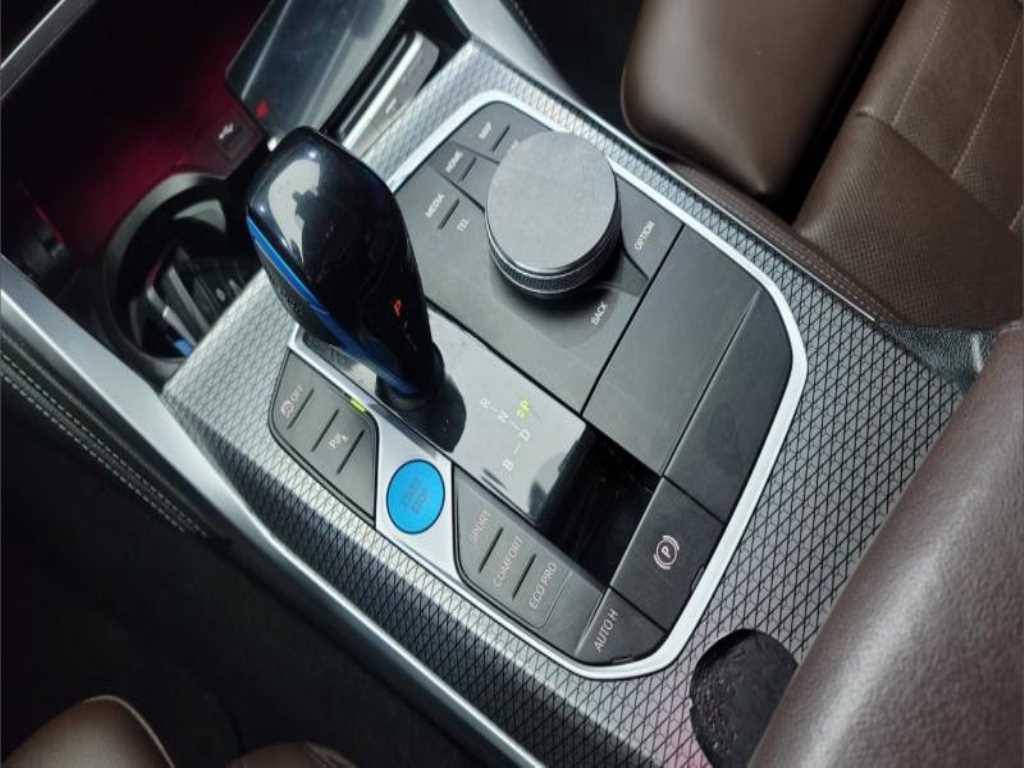 BMW i4 - Vista 11