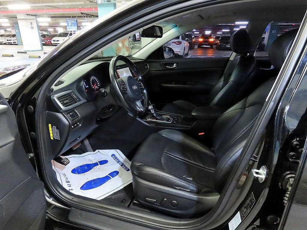 KIA K5 - Vista 6