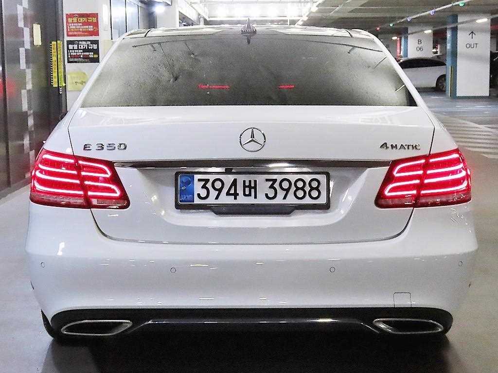 Mercedes Benz E class - Vista 5