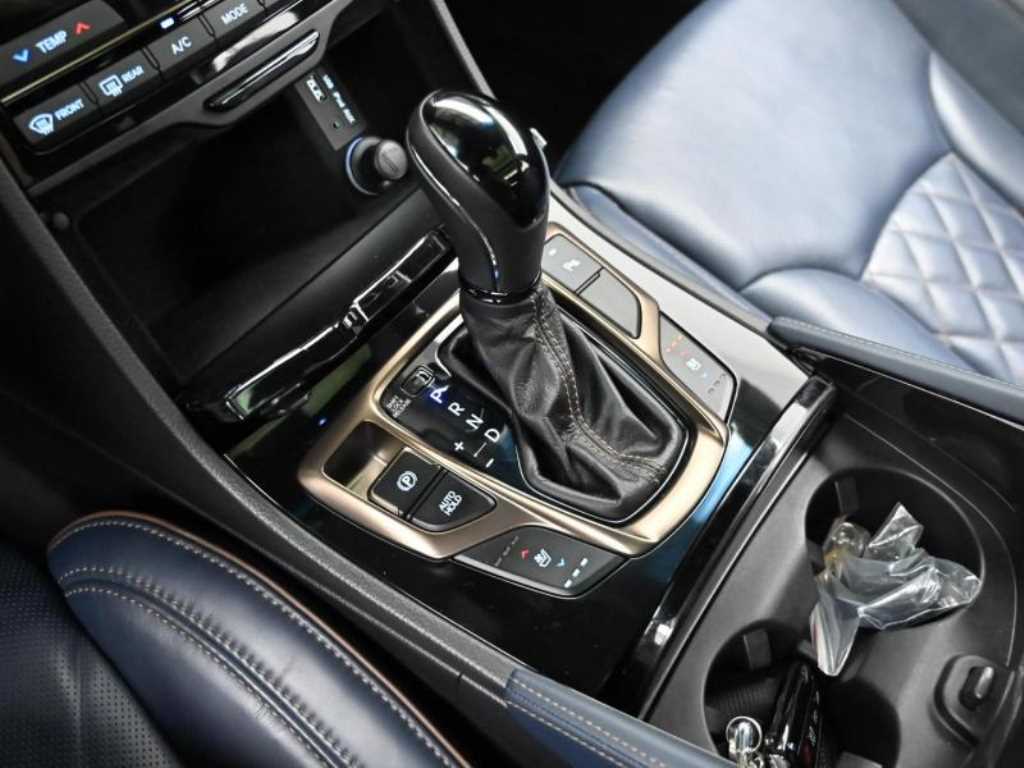 HYUNDAI Grandeur - Vista 9