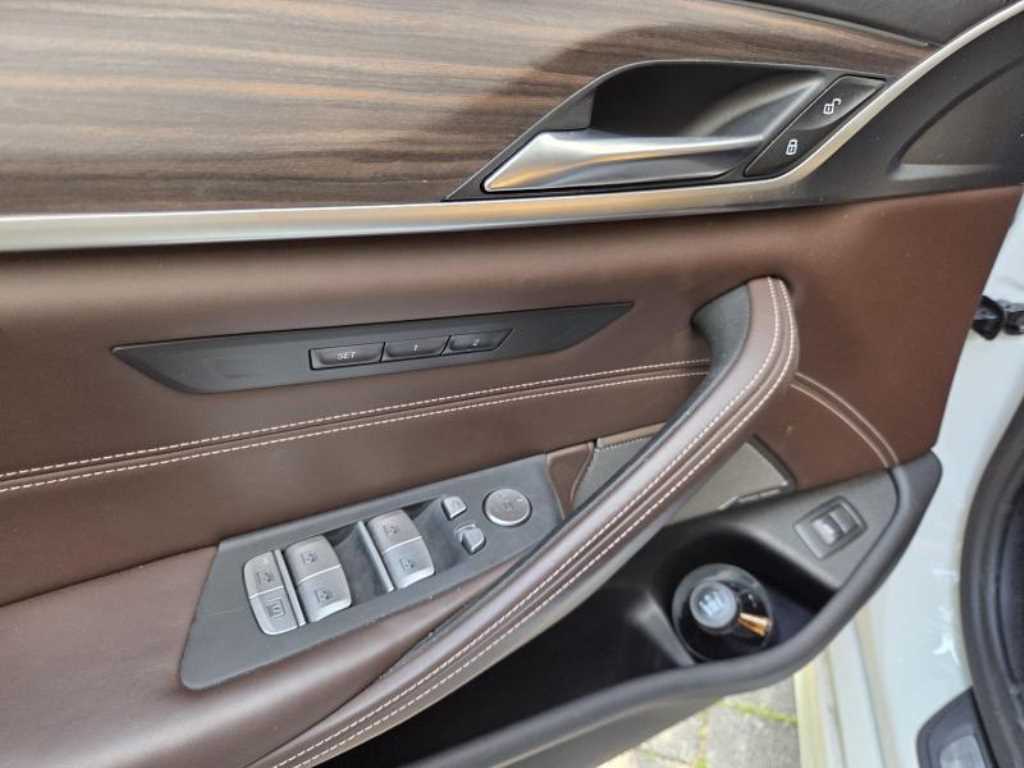 BMW 5 Series - Vista 10