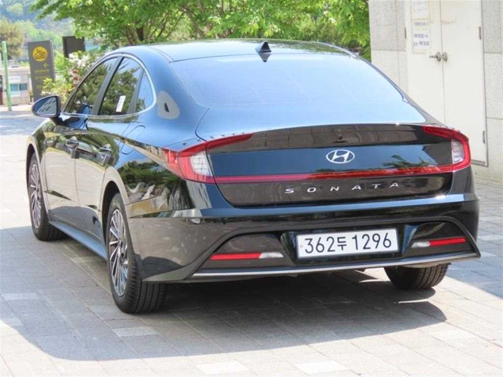 HYUNDAI Sonata - Vista 4