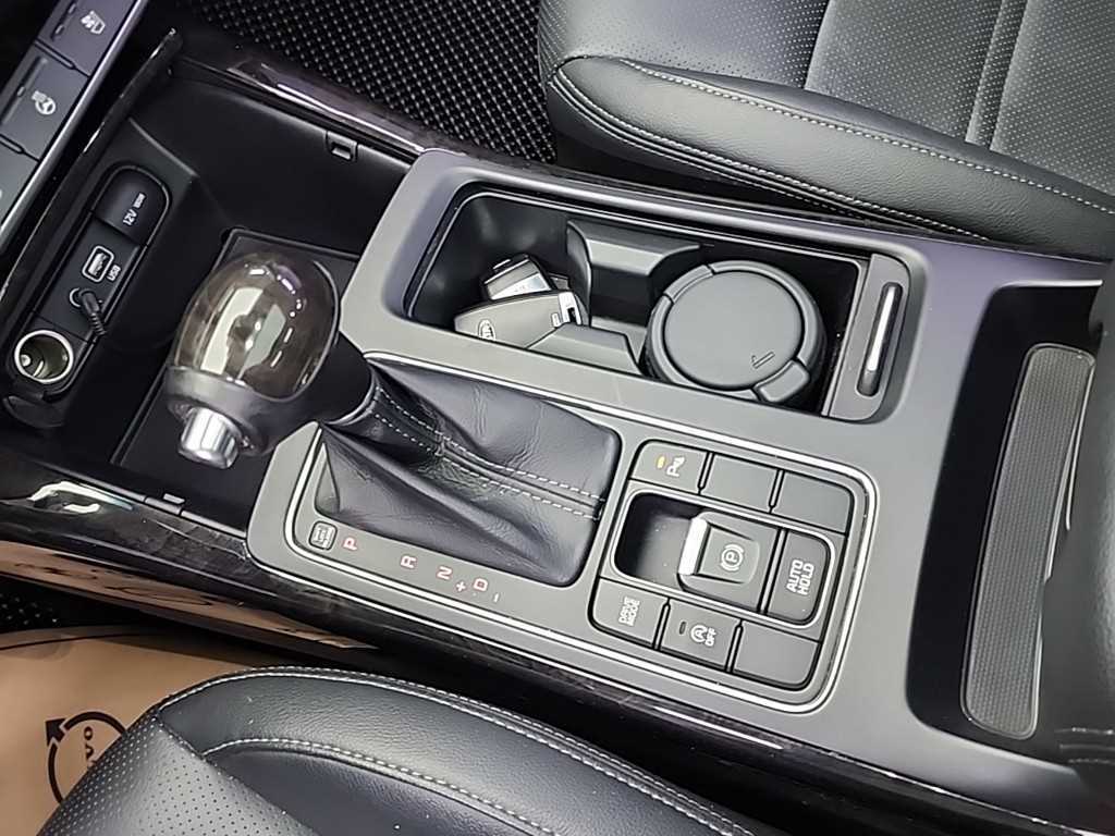 KIA Sorento - Vista 8