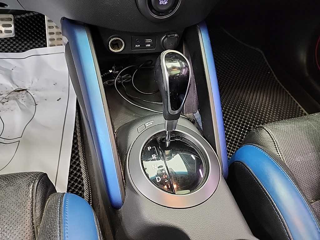 HYUNDAI Veloster - Vista 8