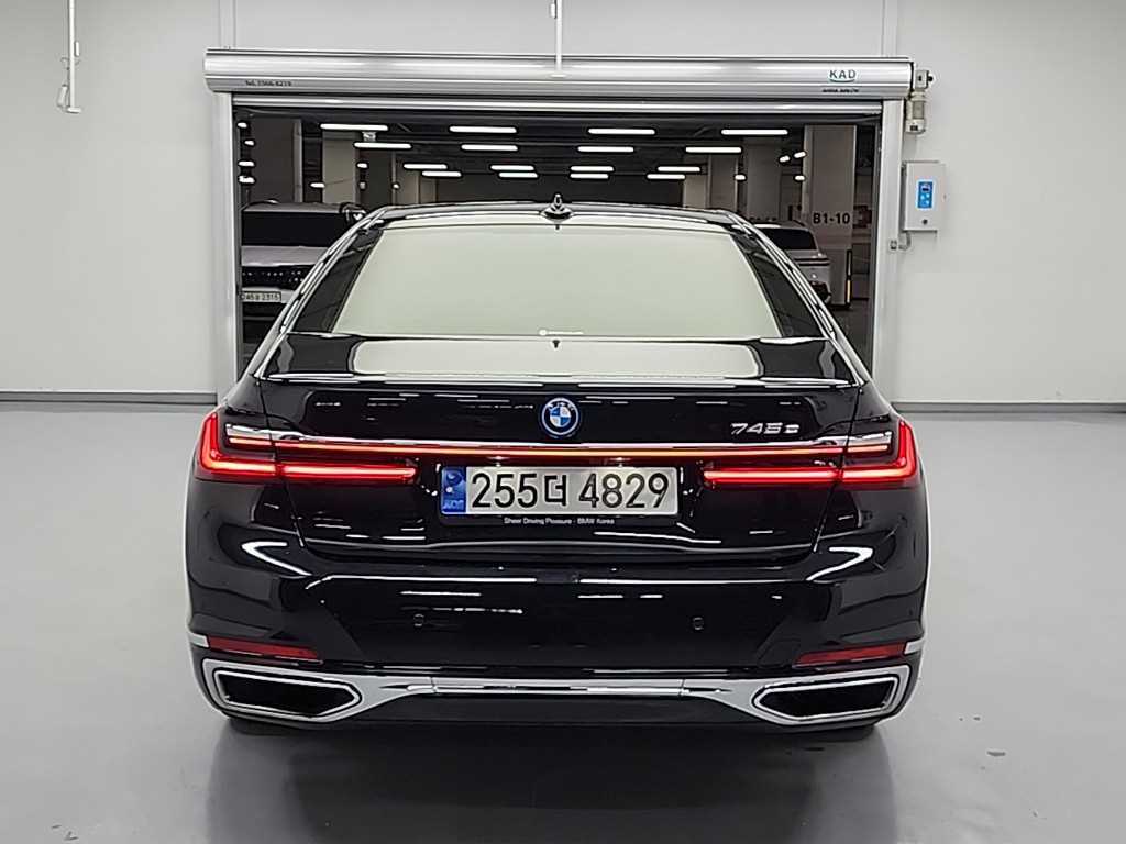 BMW 7 Series - Vista 3