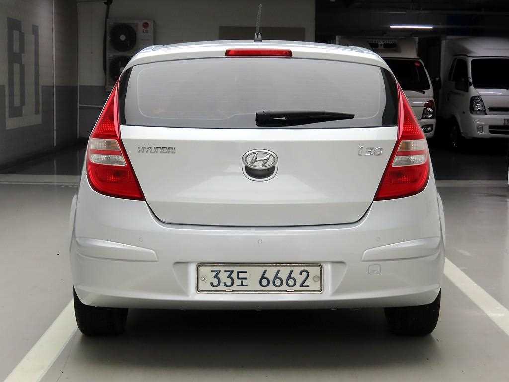 HYUNDAI i30 - Vista 3