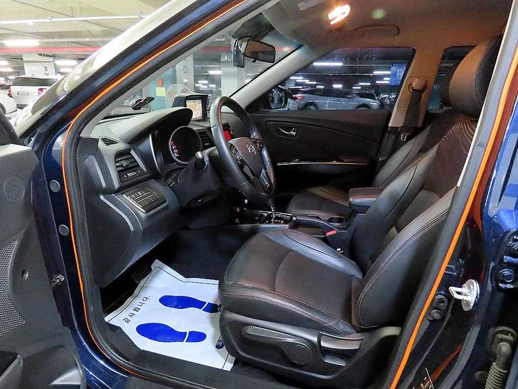 Ssangyong Tivoli - Vista 6