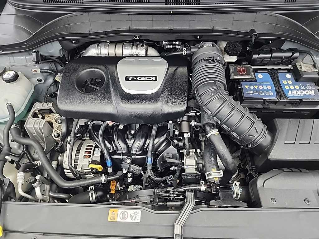 HYUNDAI Kona - Vista 5