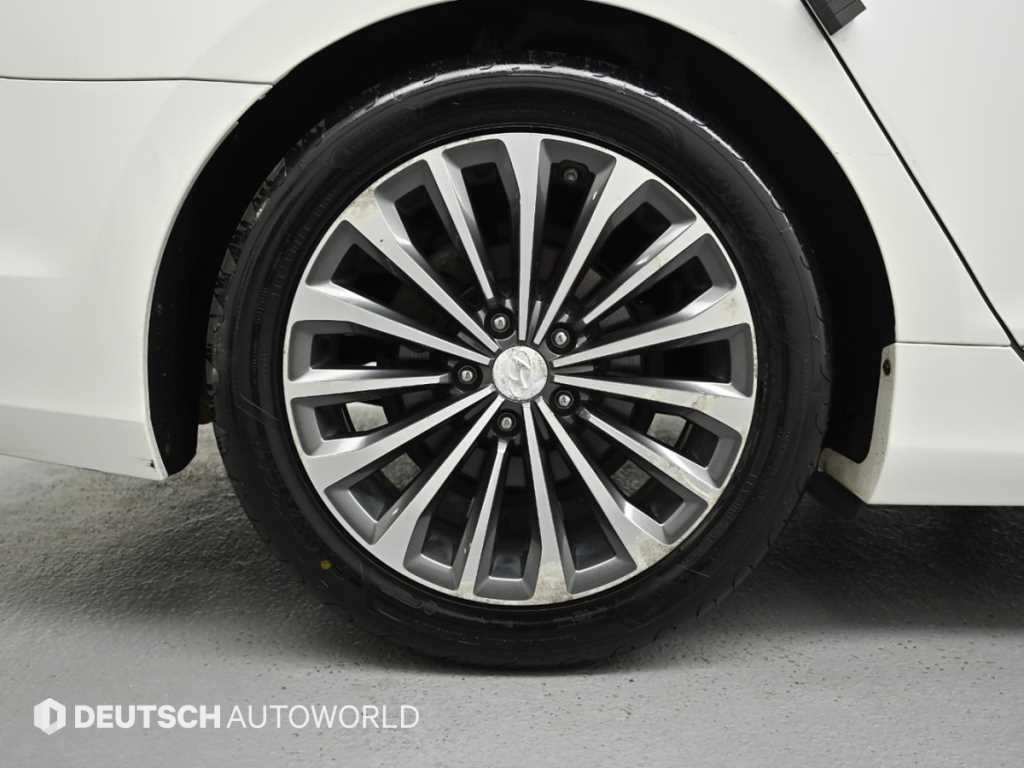 HYUNDAI Grandeur - Vista 5