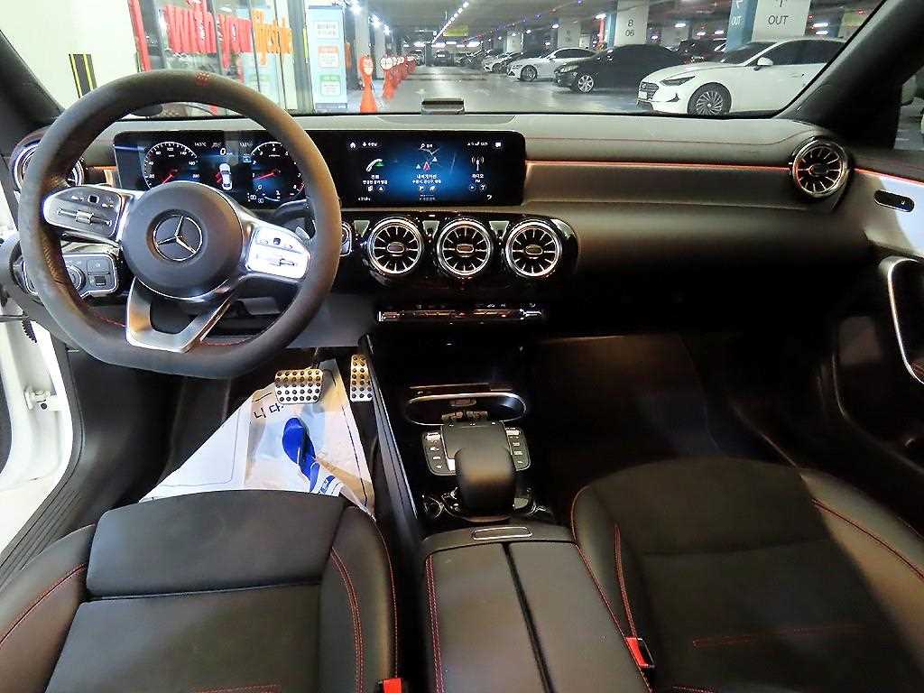 Mercedes Benz CLA Class - Vista 10