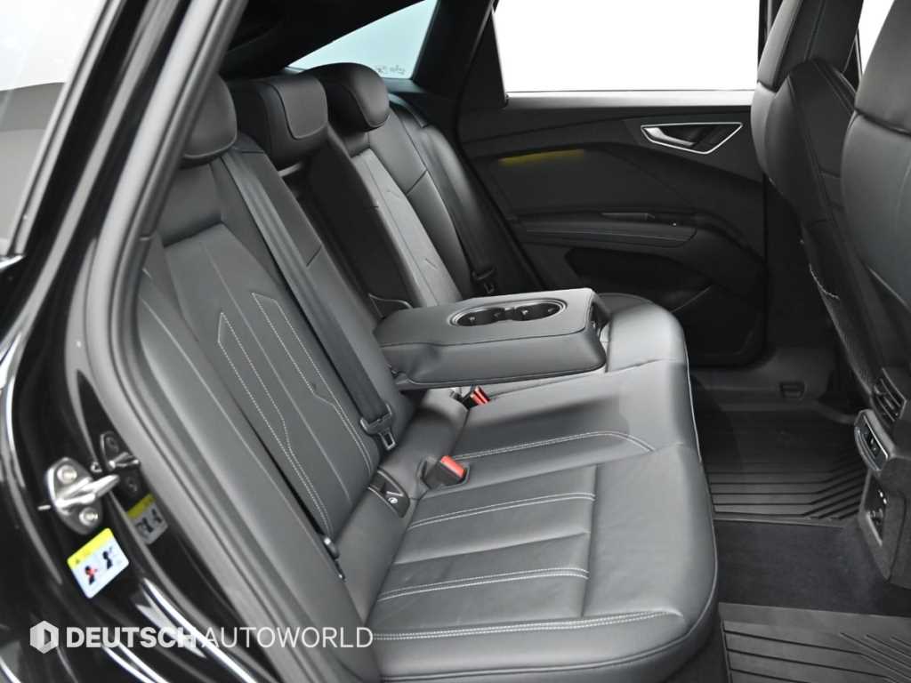 Audi Q4 - Vista 12