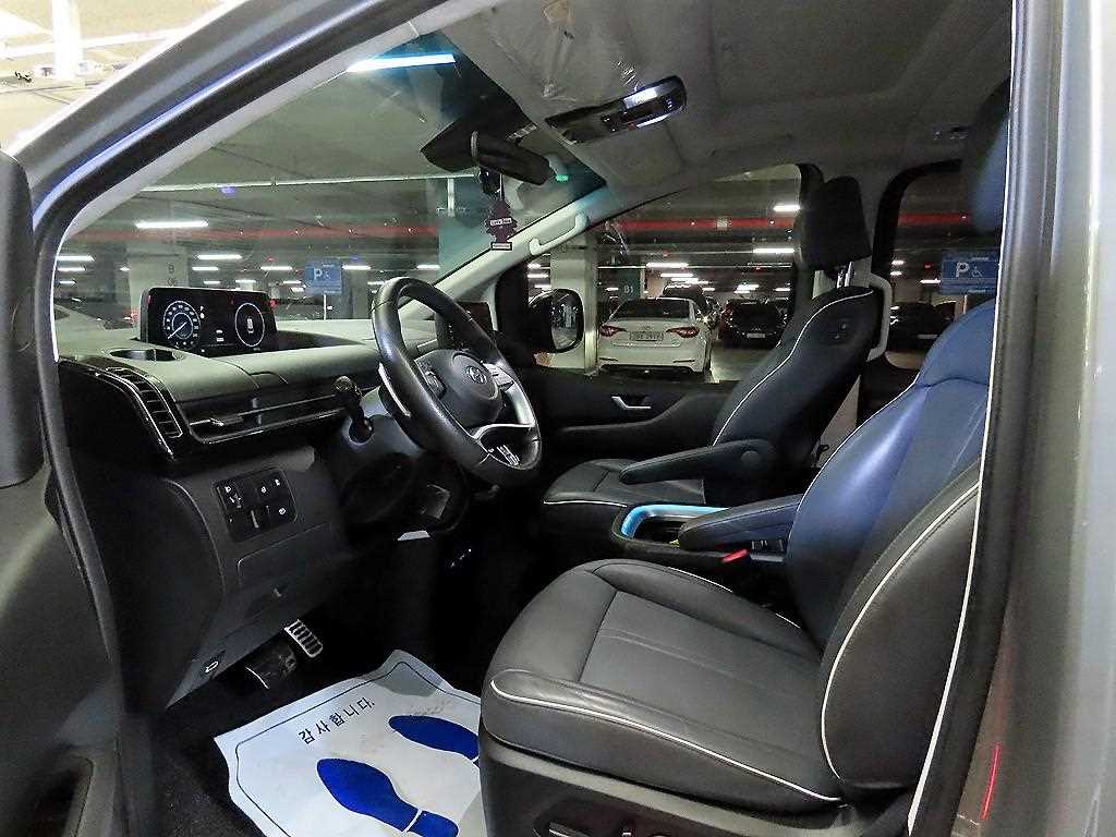 HYUNDAI Staria - Vista 6