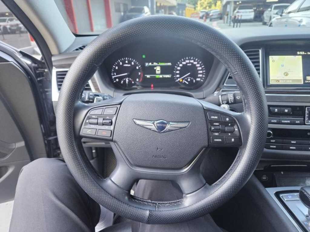 Genesis G80 - Vista 8