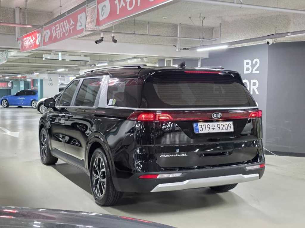 KIA Carnival - Vista 4