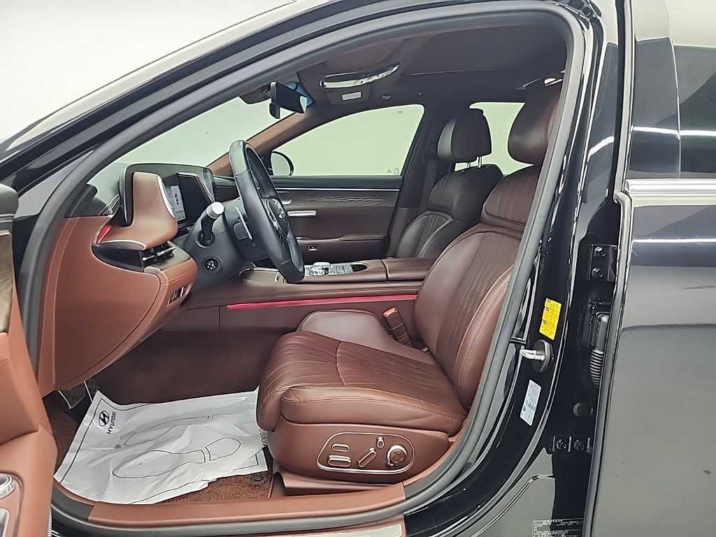 Genesis G90 - Vista 11