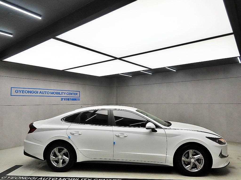 HYUNDAI Sonata - Vista 2