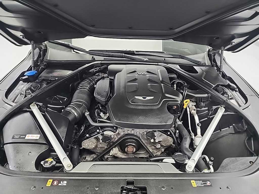 Genesis G90 - Vista 5