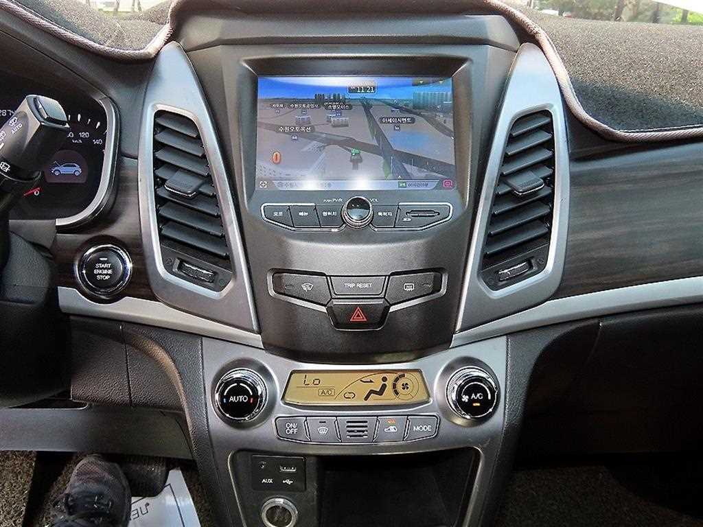 Ssangyong Korando 2015 Blanco - Importación desde Corea - HF Imports Iquique - Foto 13
