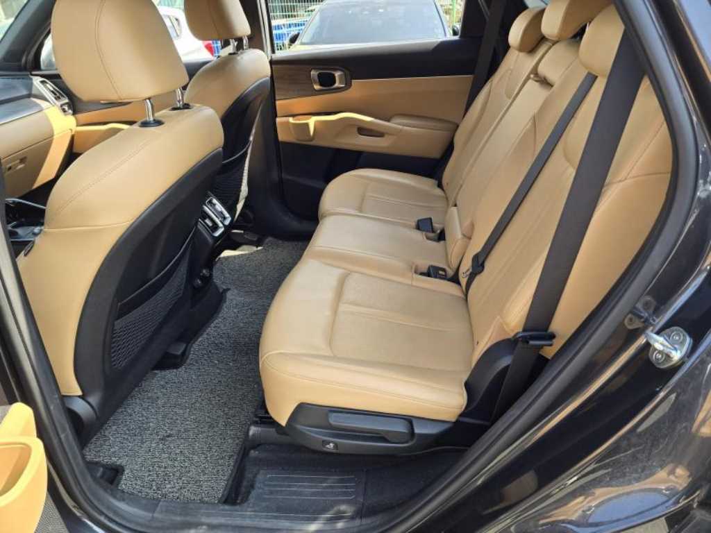 KIA Sorento - Vista 10
