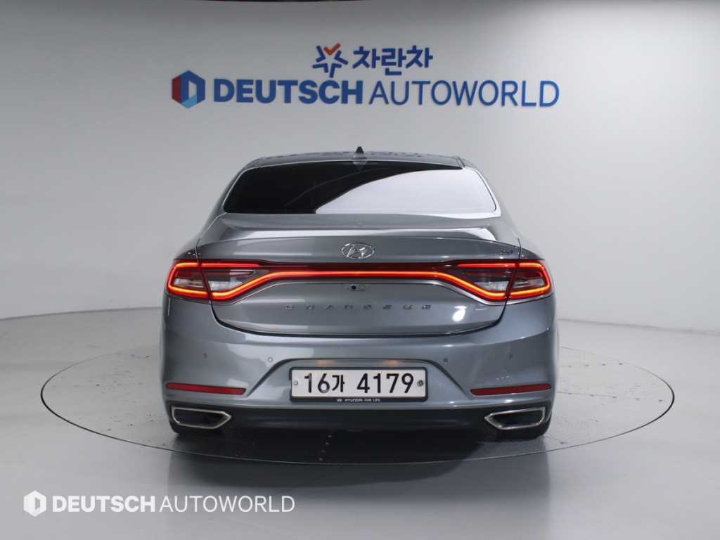HYUNDAI Grandeur - Vista 4
