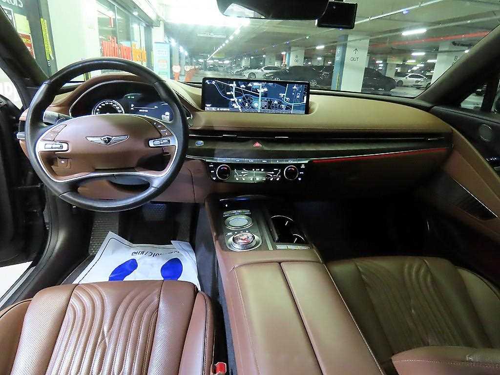 Genesis G80 - Vista 10
