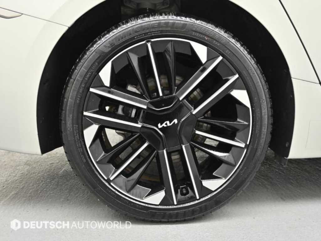 KIA K8 - Vista 5