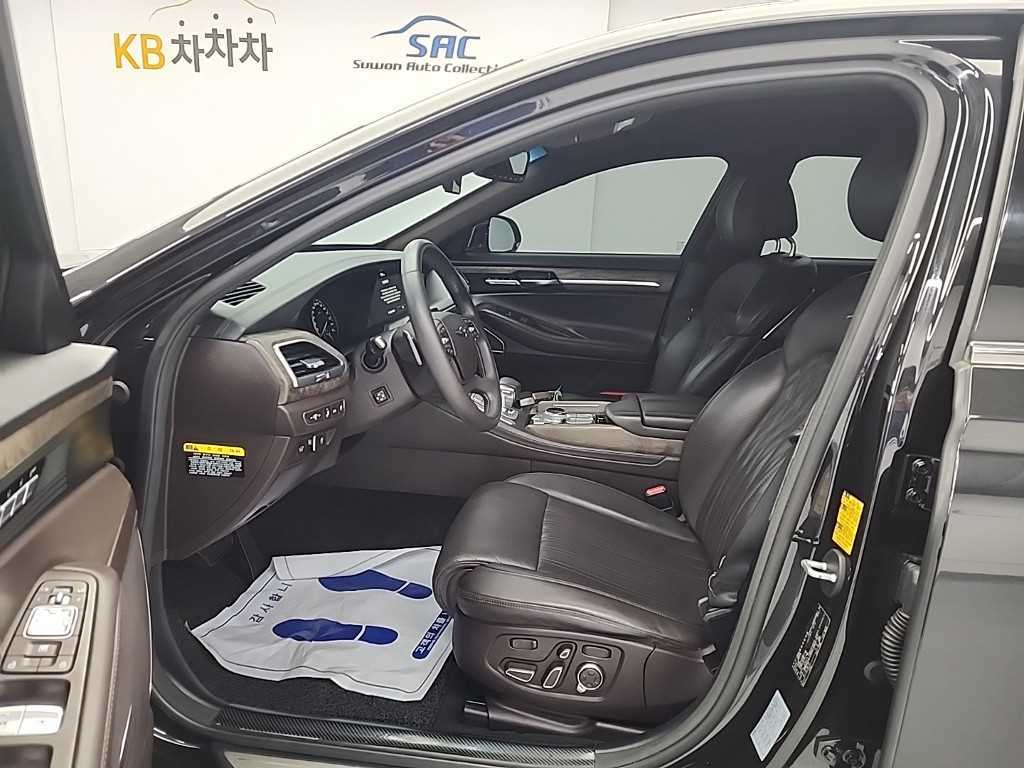 Genesis G90 - Vista 11