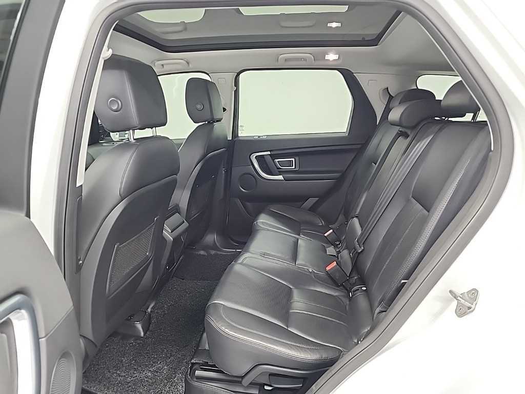 Land Rover Discovery Sports - Vista 12