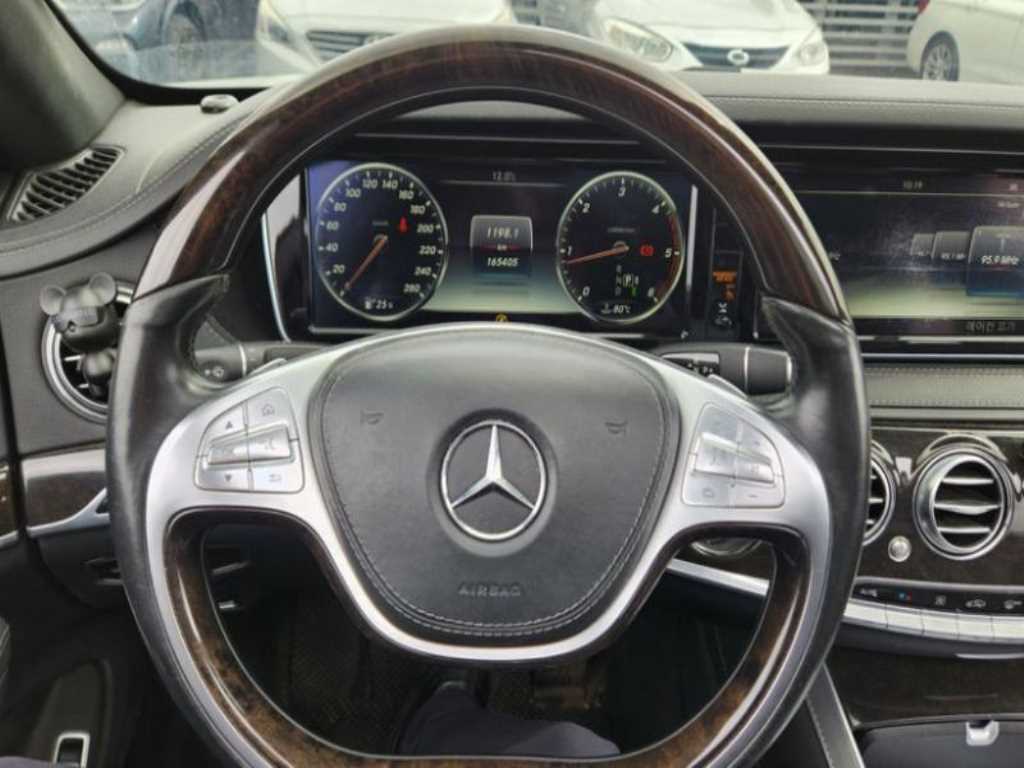 Mercedes Benz S Class - Vista 9