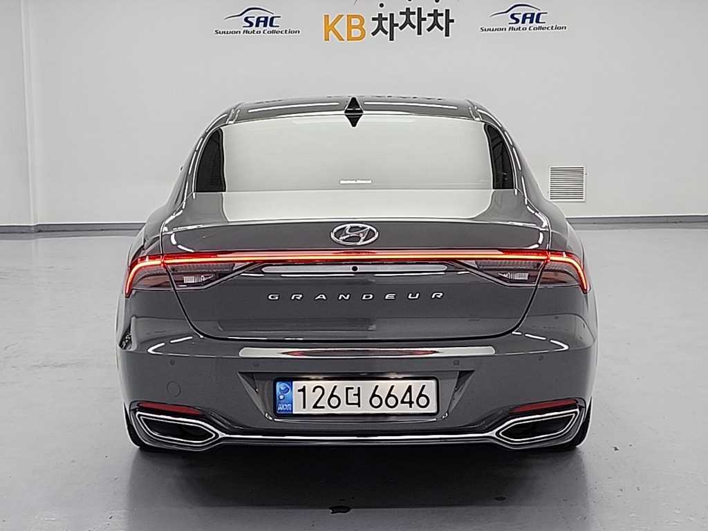 HYUNDAI Grandeur - Vista 3