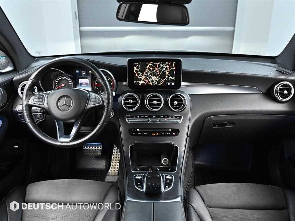 Mercedes Benz GLC Class - Vista 8