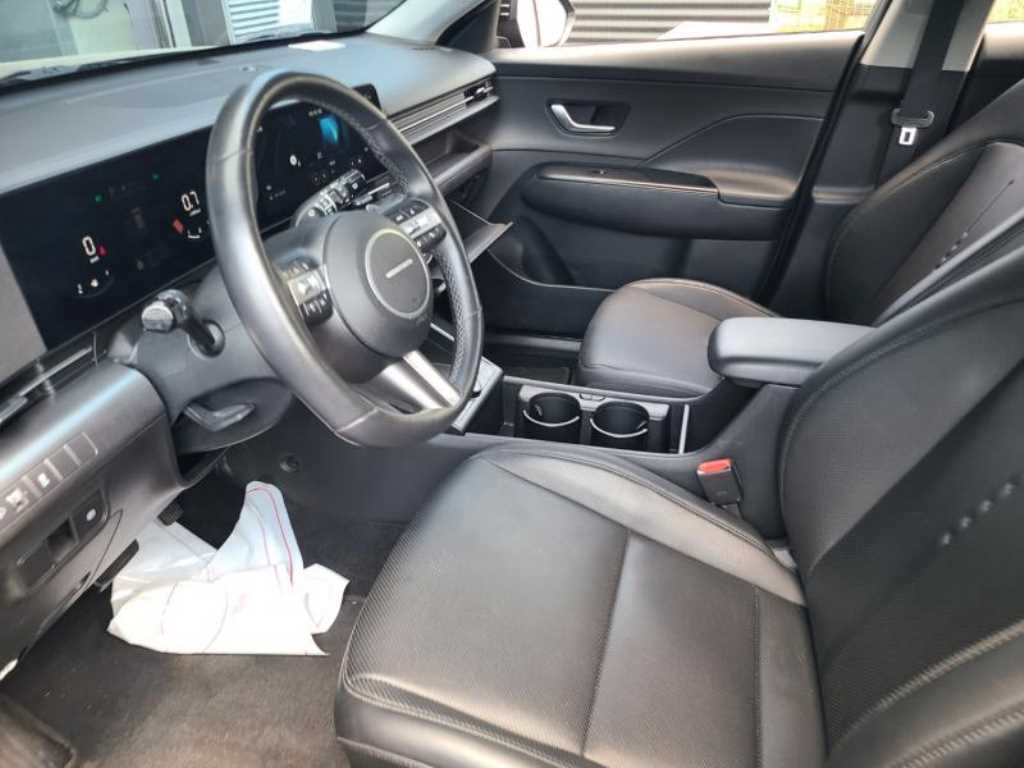 HYUNDAI Kona - Vista 10