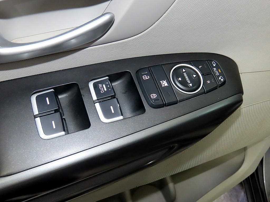 KIA Carnival 2015 Gris - Importación desde Corea - HF Imports Iquique - Foto 13