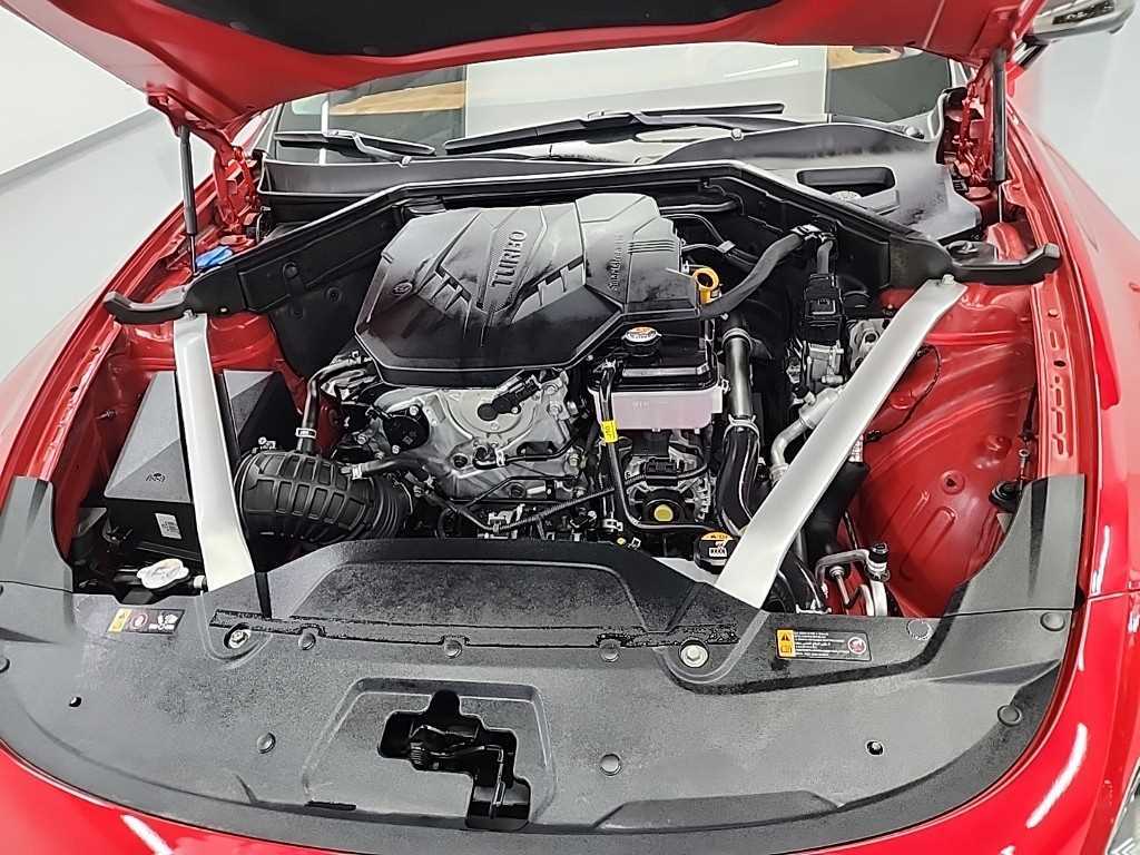 KIA Stinger - Vista 5