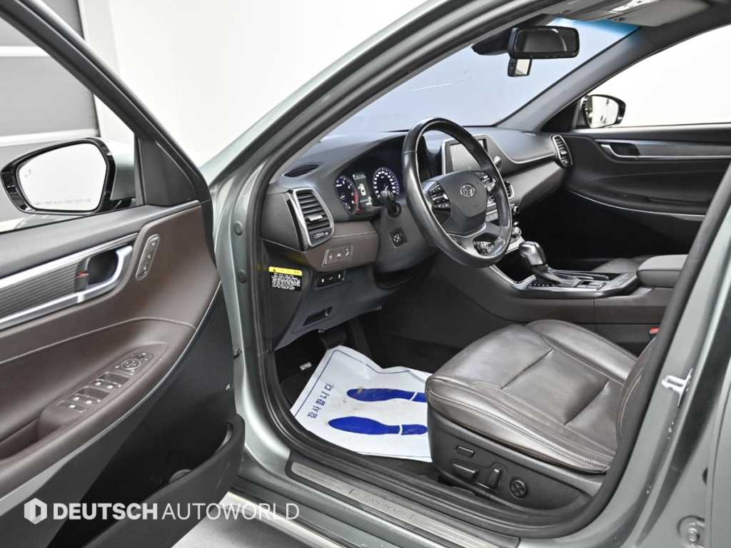 HYUNDAI Grandeur - Vista 11